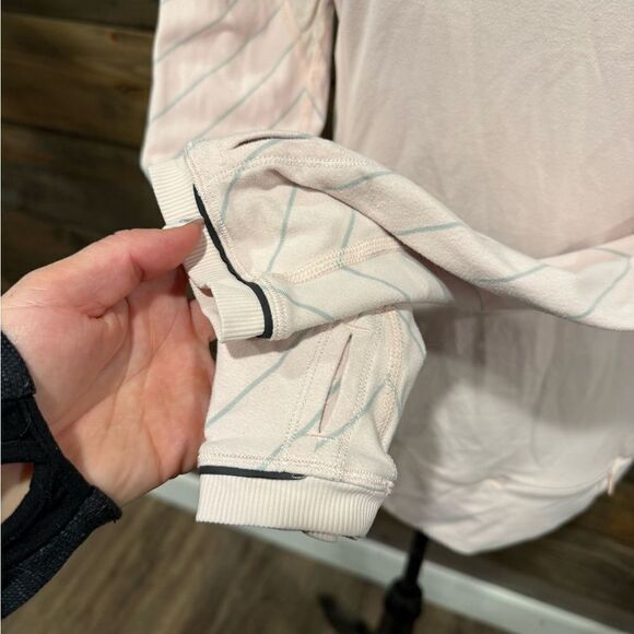 Lululemon Run Top​ - Picture 6 of 7